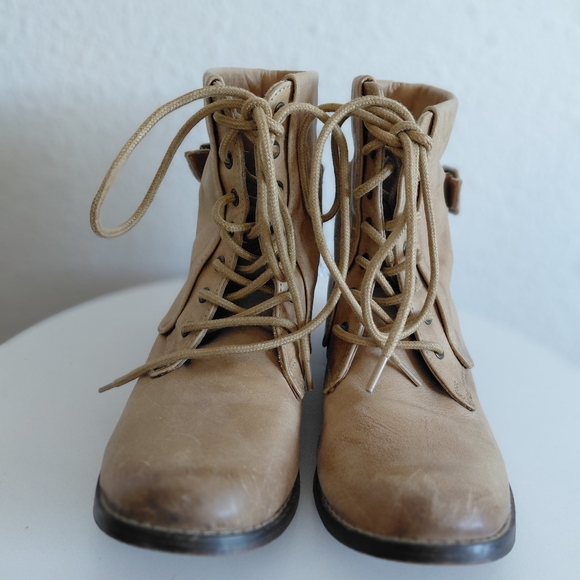 Mia Leather Boots - Picture 5 of 14